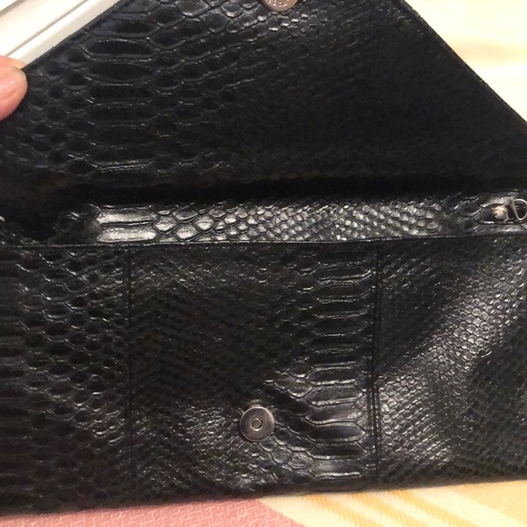 Black clutch with studs - Picture 2 of 3